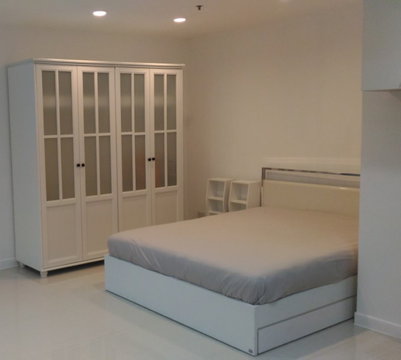 🏷️ P-9303 | Silom Suite : สีลม สวีท คอนโดใจกลางธุรกิจ! ใกล้ BTS เซนต์หลุยส์ 20,000 บ. | Line ID: @easycondoplus | 099-229-6397