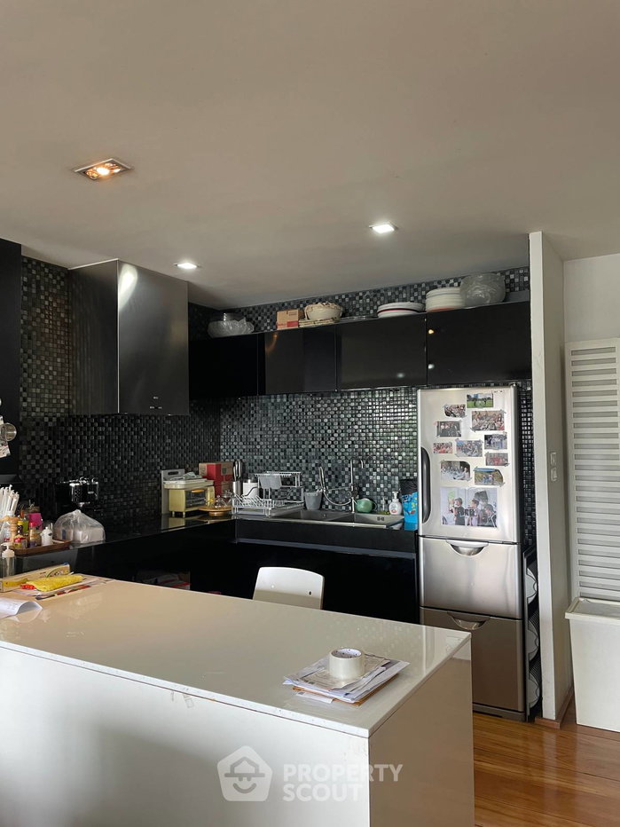 picture Spacious 2-BR 150 Sqm At Supreme Ville, MRT Khlong Toei (ID 3171507) - 2/16