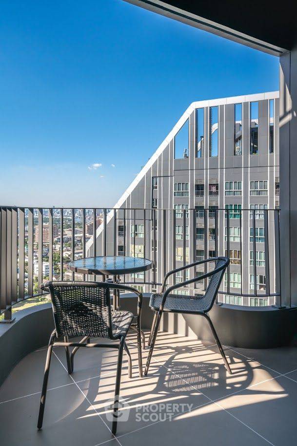 picture 26th-Floor 2-BR Condo, Ideo Mobi Sukhumvit Eastpoint, BTS Bearing (ID 2366039) - 19/32