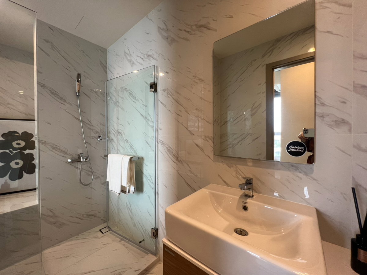 picture Ideo Mobi Sukhumvit Eastpoint  Buy Today, Move In Ready,Transfer Fees Covered - 11/12