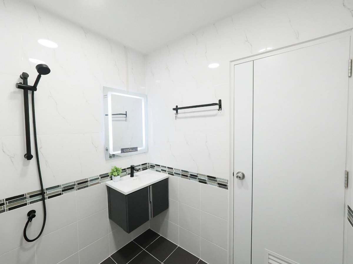 รูป ขายราคาพิเศษ ทาวน์โฮม 3 ชั้น 23.2 ตร.ว. ม.บำรุงวงศ์ 5 ห้องนอน 4 ห้องน้ำ [กาญจนาภิเษก–ปลายบาง]  - รูปที่ 38/59