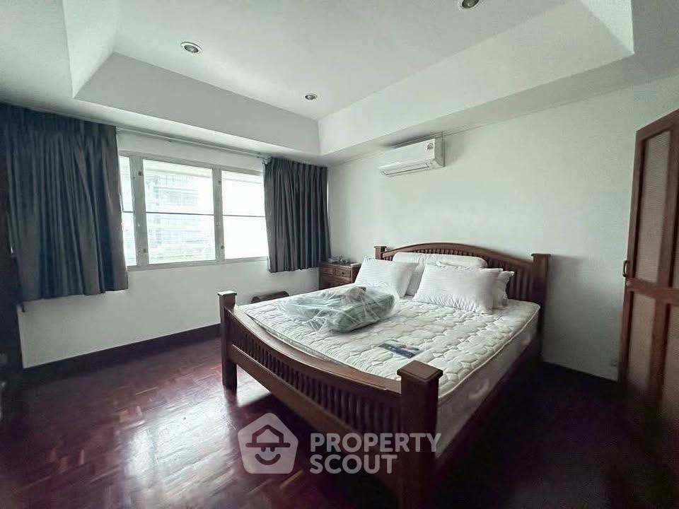 picture Spacious 2-BR 110 Sqm For Sale At Bangsaray Condominium (ID 2672094) - 12/14