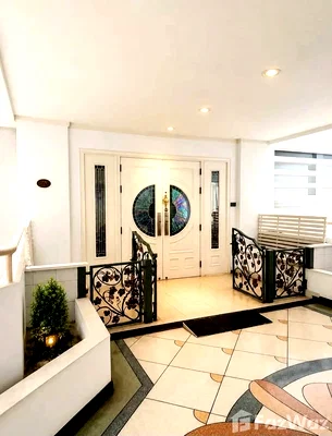 Condos for sale : Cozy & Elegant 4-Bedroom Condo | Ready to Move In 6663762