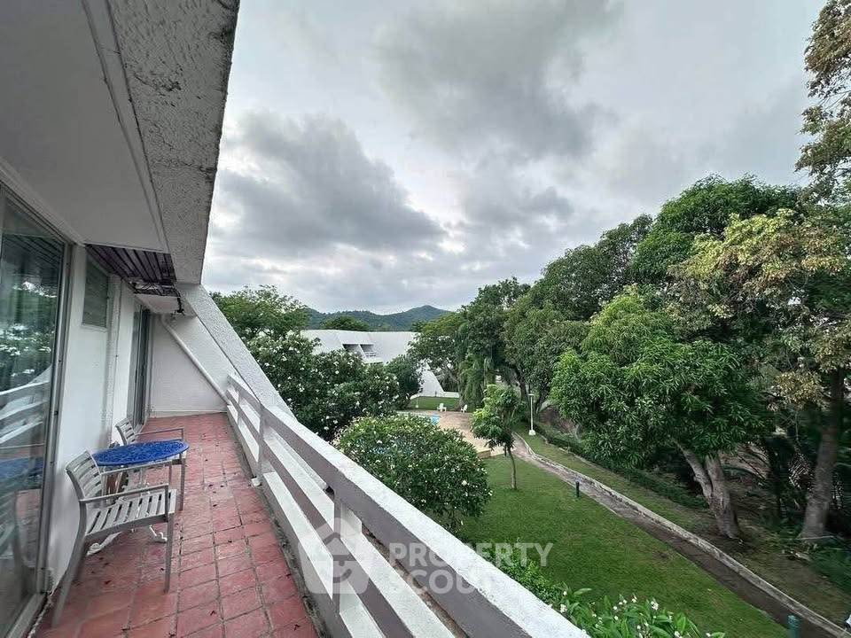 picture Spacious 2-BR 110 Sqm For Sale At Bangsaray Condominium (ID 2672094) - 2/14