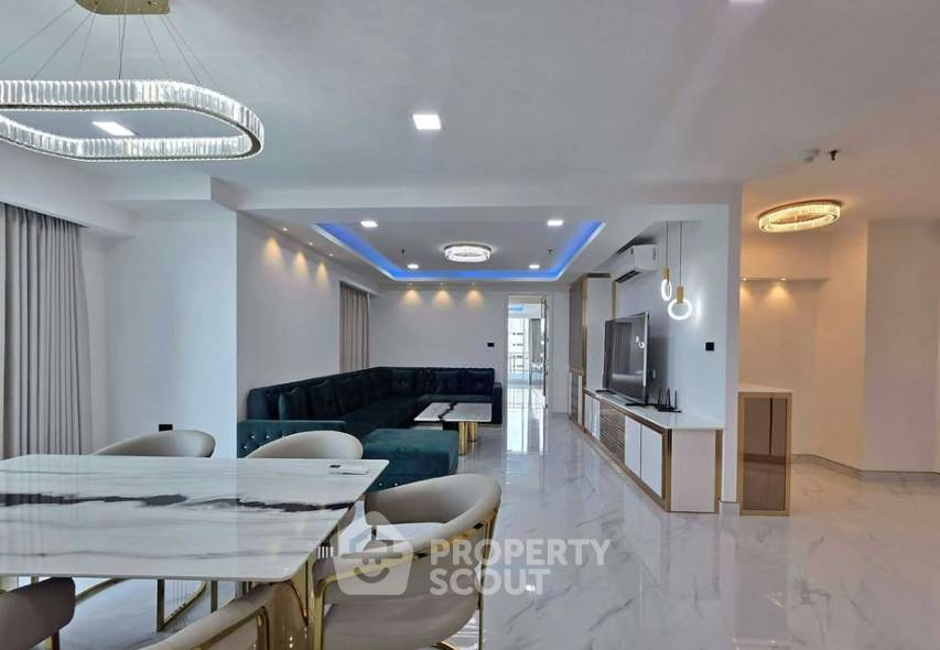 picture Spacious 2-BR 127 Sqm Condo At Supalai Prima Riva Rama 3 - Narathiwas (ID 3168454) - 1/4