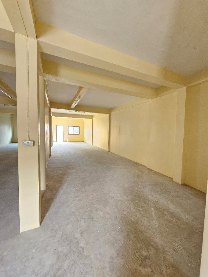 picture Commercial Building Sukhumvit 62 Soi 7 - 12/18