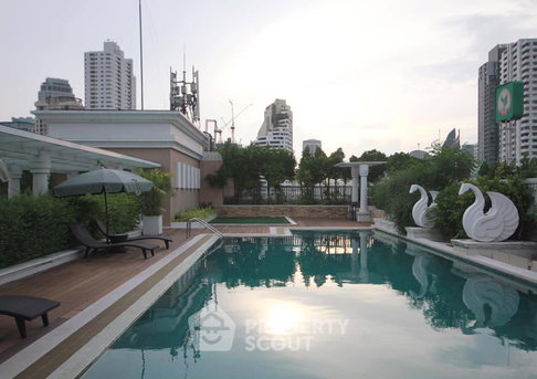 คอนโด 2 ห้องนอน ที่ Le Nice Ekkamai Condominium ใกล้ BTS เอกมัย (ID 889639)