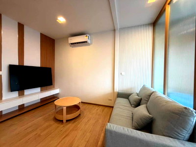 Condos for rent : R1060/[For Rent] XT Phayathai | High-Floor Sky Residence (22nd Floor)