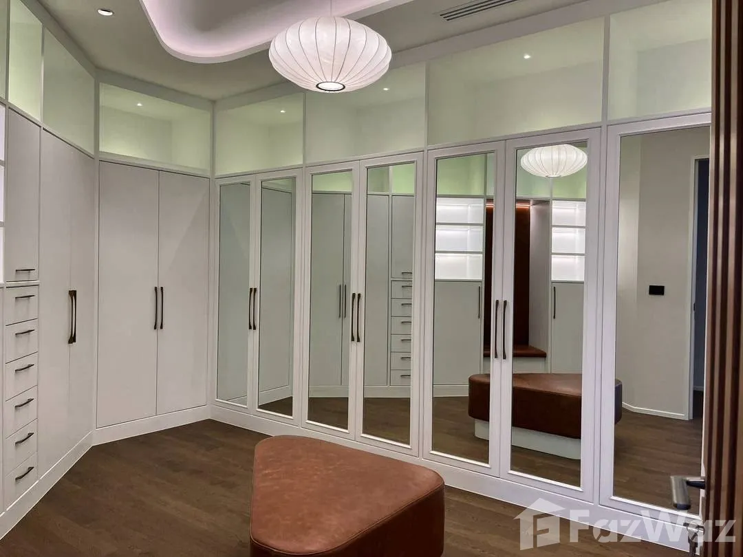 picture Jungle paradise duplex penthouse for sale in Thonglor 5357875 - 8/17