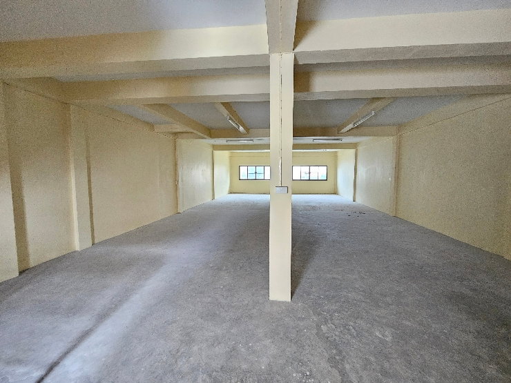 picture Commercial Building Sukhumvit 62 Soi 7 - 9/18