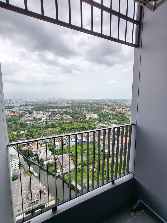 picture Condo for rent: The LIVIN Phetkasem (studio), 32nd floor, near MRT Phasi Charoen station. - 14/14
