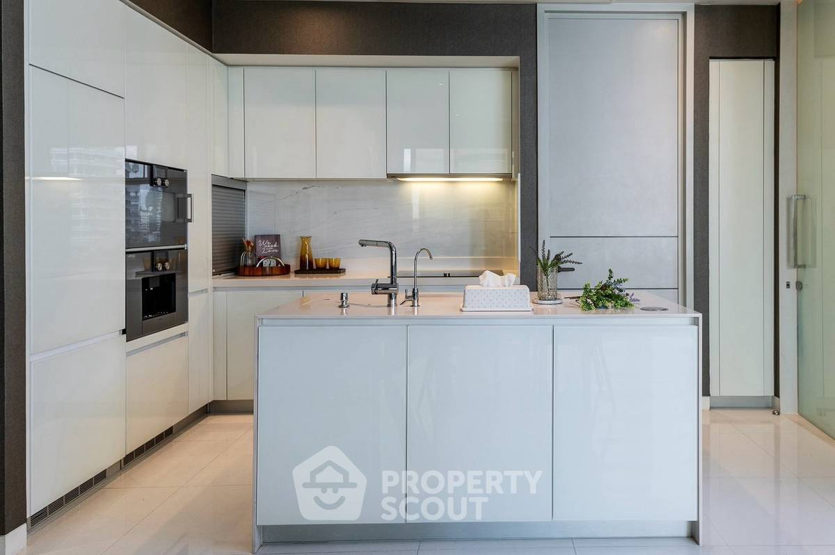 picture 2-BR 141 Sqm For Sale At Vittorio Sukhumvit 39 Near BTS Phrom Phong (ID 3171044) - 5/11