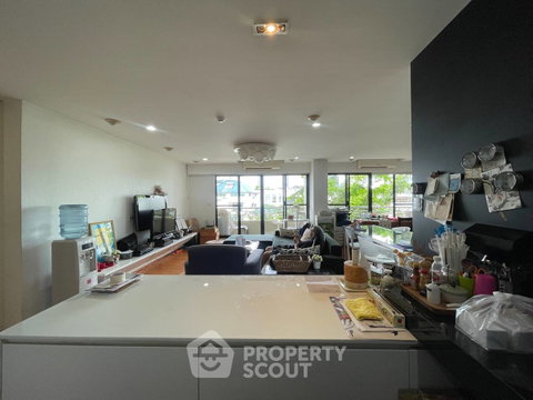 คอนโด 2 ห้องนอน พื้นที่ 150 ตร.ม. Supreme Ville ใกล้ MRT คลองเตย (ID 3171507)
