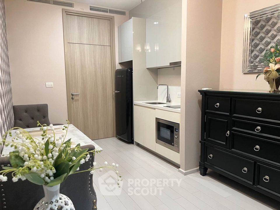 รูป เดิน 100 เมตรถึง BTS เพลินจิต | 1 ห้องนอน Noble Ploenchit (ID 1465576) - รูปที่ 2/14