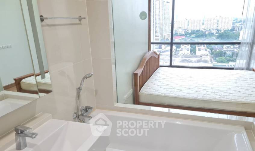picture 19th-Floor 2-BR Condo Q House Sukhumvit 79, 200m To BTS On Nut (ID 3156930) - 4/4