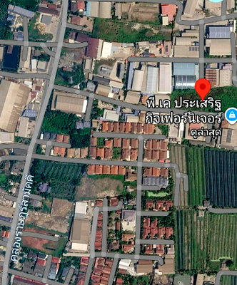 Land for rent Samut Sakhon : "Land for Rent 2.5 Rai, Na Di, Samut Sakhon. Wide frontage, concrete road, dual access (front & back). Ideal for warehouse. Divisible for rent. "