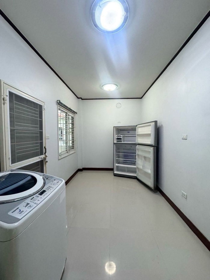 รูป ให้เช่าบ้านใกล้ J-Park ศรีราชา
(แกรนด์พาร์ควิลล์)
30,000/เดือน
บ้าน 2 ชั้น รีโนเวทใหม่ - รูปที่ 12/27