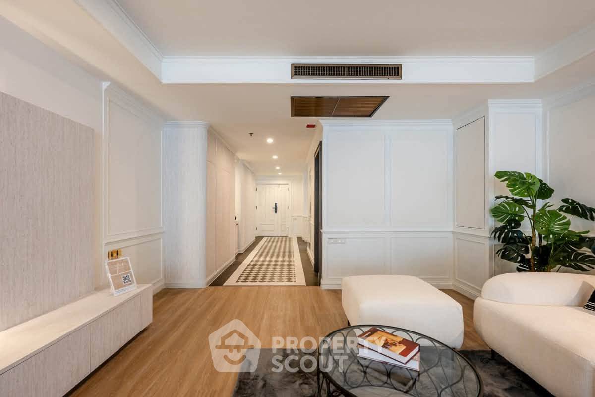 picture 100m To BTS Asoke | 3-BR 240 Sqm At Las Colinas (ID 3169776) - 2/6