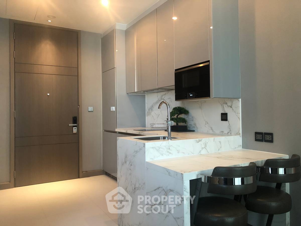 picture Great Value 1-BR, The Esse At Singha Complex Near MRT Phetchaburi (ID 436695) - 4/5