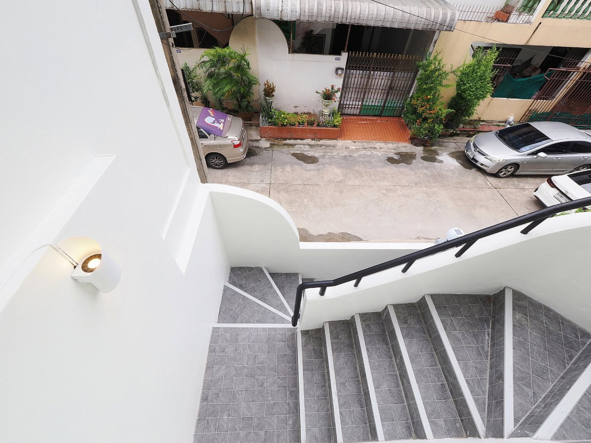 รูป ขายราคาพิเศษ ทาวน์โฮม 3 ชั้น 23.2 ตร.ว. ม.บำรุงวงศ์ 5 ห้องนอน 4 ห้องน้ำ [กาญจนาภิเษก–ปลายบาง]  - รูปที่ 33/59