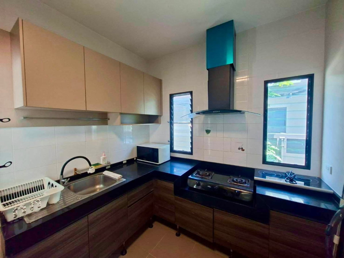 รูป บ้านเดี่ยวติดเมกะบางนา 4ห้องนอนถูกที่สุดในซอยบางแก้ว บ้านพร้อมเข้าอยู่ สไตล์cozy luxury สนามหญ้ากว้าง ไม้ใหญ่ร่มรื่น - รูปที่ 7/13