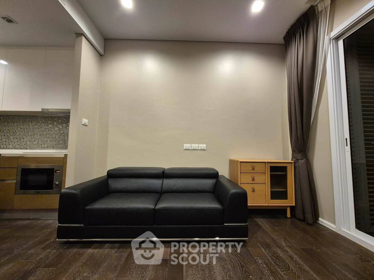 picture 24th-Floor 2-BR 100m To MRT Phahon Yothin, The Saint Residences (ID 3169846) - 2/10