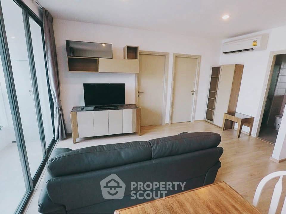 picture 2-BR Condo At Ideo Q Chula Samyan Near MRT Sam Yan (ID 3171005) - 1/8