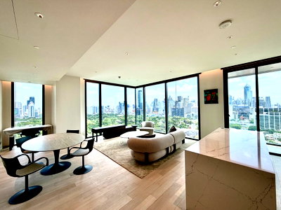 Condos for rent : Condo for Rent EI8HTEEN SEVEN Monthly 400,000 THB.