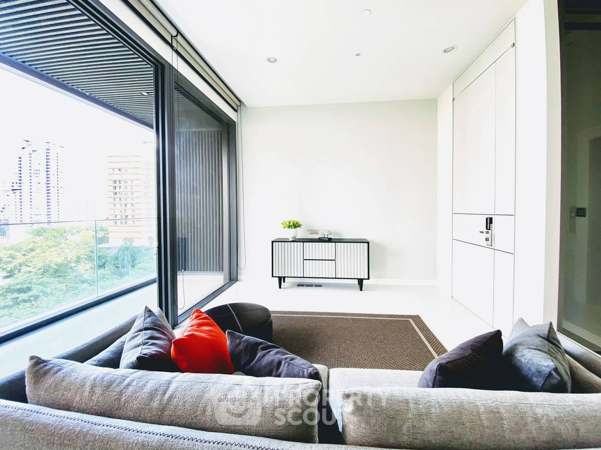 รูป ใกล้ BTS พร้อมพงษ์ 100 ม. | 2 ห้องนอน Vittorio Sukhumvit 39 (ID 3171045) - รูปที่ 2/14