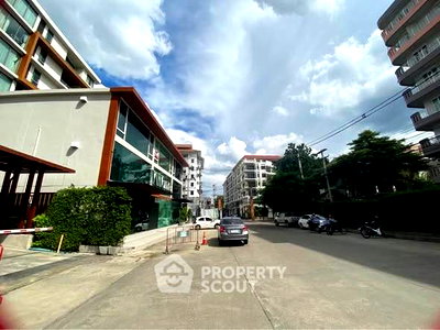 Condos for rent 700 Year Sports Arena Chiang Mai : 1-BR Condo At The Nimmana In Nimmanhaemin, Chiang Mai (ID 3171601)