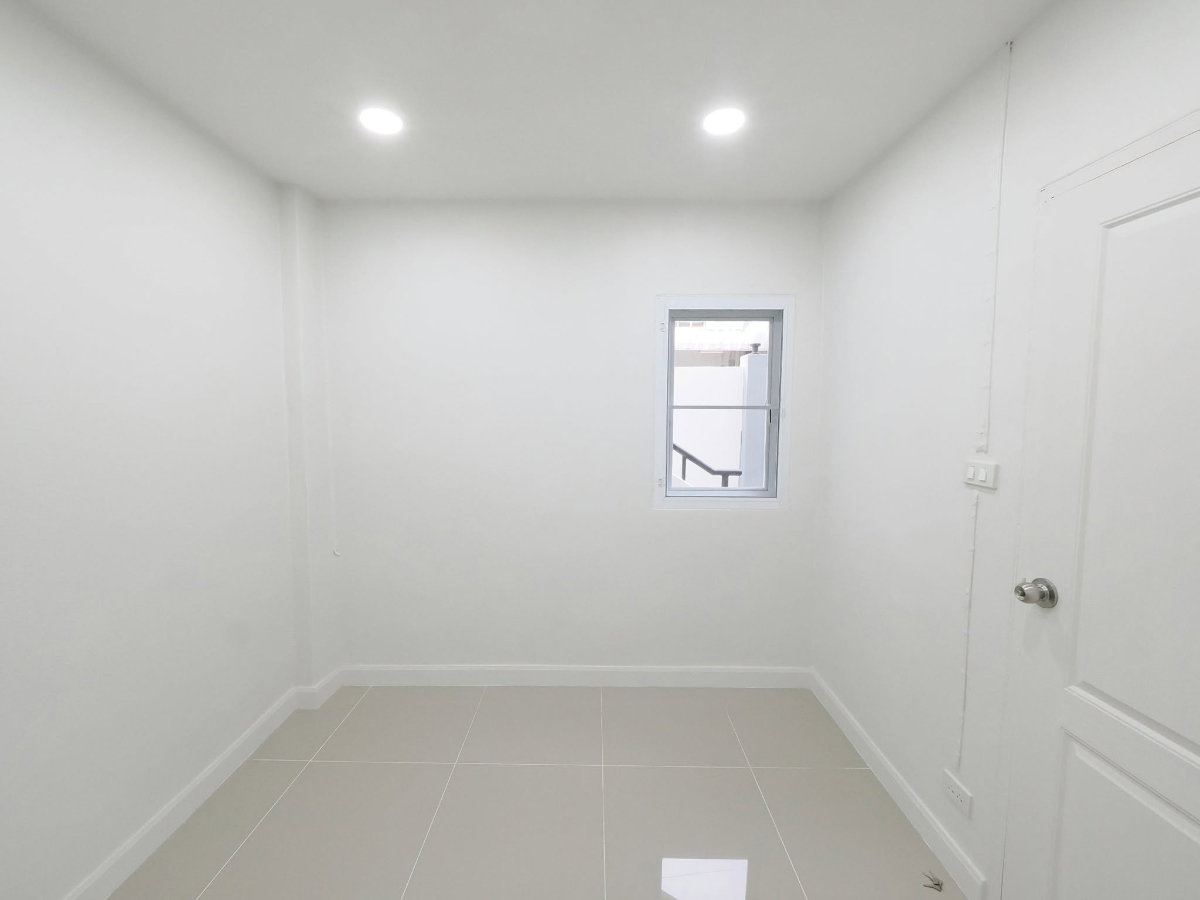 รูป ขายราคาพิเศษ ทาวน์โฮม 3 ชั้น 23.2 ตร.ว. ม.บำรุงวงศ์ 5 ห้องนอน 4 ห้องน้ำ [กาญจนาภิเษก–ปลายบาง]  - รูปที่ 8/59