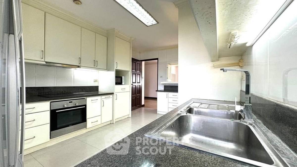 รูป คอนโด 3 ห้องนอน ขนาด 163 ตร.ม. Richmond Palace Condominium ใกล้ BTS พร้อมพงษ์ (ID 1550645) - รูปที่ 6/9