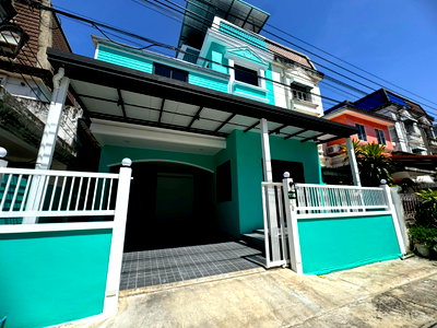 Houses for rent Bangkok : House for rent, Soi Srinakarin 24. **Special price, 300 sq.m.** 2198