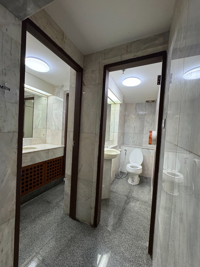 รูป สำนักงานให้เช่า (New Renovation) อาคารสินสาธร ทาวเวอร์ ชั้นที่ 17 - รูปที่ 19/21