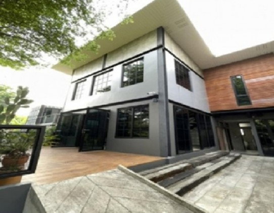 รูป ให้เช่าอาคาร / Studio / คาเฟ่ / สำนักงาน 2 ชั้น บรรยากาศกลางสวน ซอยบางรักน้อย ท่าอิฐ ใกล้ MRT ที่จอดรถ 10 คัน เฟอร์นิเจอร์บางส่วน เหมาะหลากหลายธุรกิจ - รูปที่ 17/17