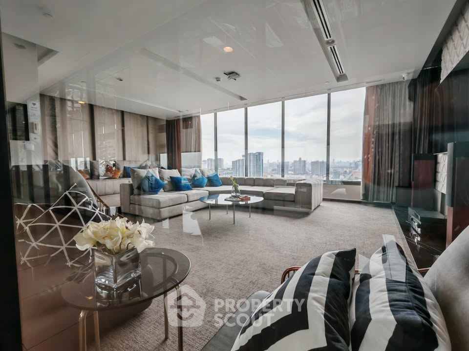 picture 2-BR Condo For Sale At The Tree Interchange Near MRT Bang Pho (ID 2976640) - 9/19