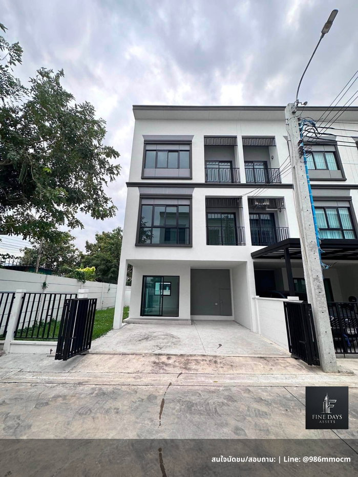 รูป ✨ ขาย ทาวน์โฮม หมู่บ้านลุมพินี ทาวน์เพลส สุขุมวิท–ศรีนครินทร์ (Lumpini Townplace Sukhumvit-Srinakarin) - รูปที่ 1/7