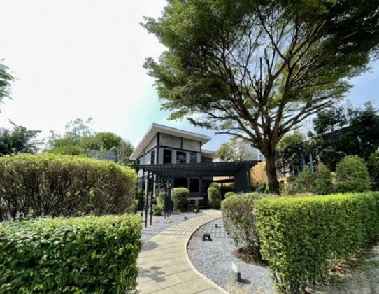 รูป ให้เช่าอาคาร / Studio / คาเฟ่ / สำนักงาน 2 ชั้น บรรยากาศกลางสวน ซอยบางรักน้อย ท่าอิฐ ใกล้ MRT ที่จอดรถ 10 คัน เฟอร์นิเจอร์บางส่วน เหมาะหลากหลายธุรกิจ - รูปที่ 1/17
