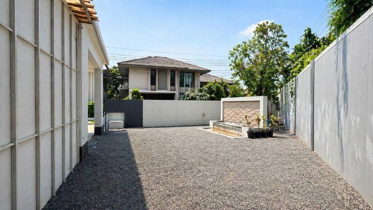 รูป บ้านให้เช่า สราญสิริ ศรีวารี
หลังใหญ่ ใกล้สุวรรณภูมิ
59,000 บาท/เดือน
- รูปที่ 28/29