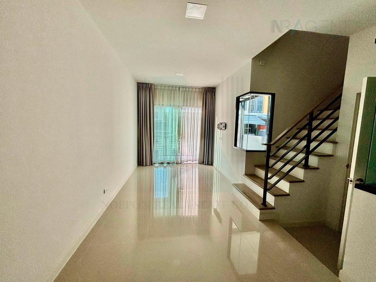 รูป 📌 ขายทาวน์เฮาส์ โครงการ สิริ เพลส ประชาอุทิศ 90 2 ชั้น 2 ห้องนอน 3 ห้องน้ำ - รูปที่ 2/8