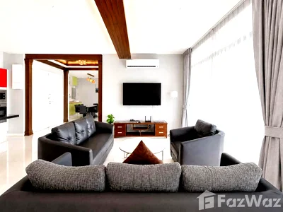 Condos for sale : Large Spacious One of a Kind 4 Bedroom 1944588