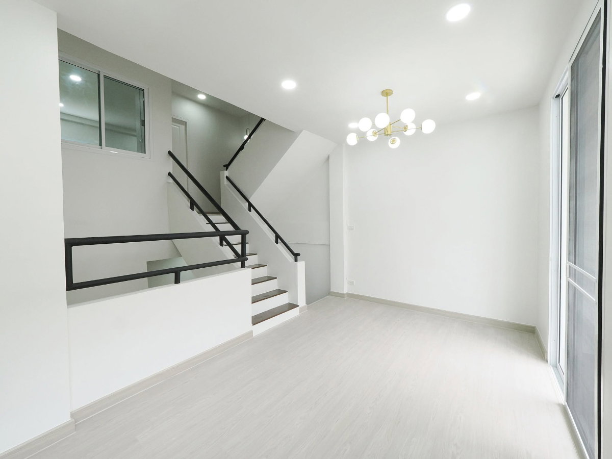 รูป ขายราคาพิเศษ ทาวน์โฮม 3 ชั้น 23.2 ตร.ว. ม.บำรุงวงศ์ 5 ห้องนอน 4 ห้องน้ำ [กาญจนาภิเษก–ปลายบาง]  - รูปที่ 30/59