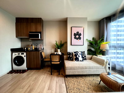 Condos for sale : Ideo Mobi Sukhumvit Eastpoint  Move In Without the Extra Cost Furniture Included