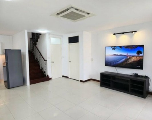 รูป ให้เช่าบ้านเดี่ยว 2 ชั้น / Home Office หลังใหญ่ ซอยรามอินทรา / ปากซอยรถไฟฟ้า เดินได้ / จอดรถได้ 7 คัน แอร์ทั้งหลัง / เหมาะหลากหลายธุรกิจ / จดบริษัทได้ - รูปที่ 11/15