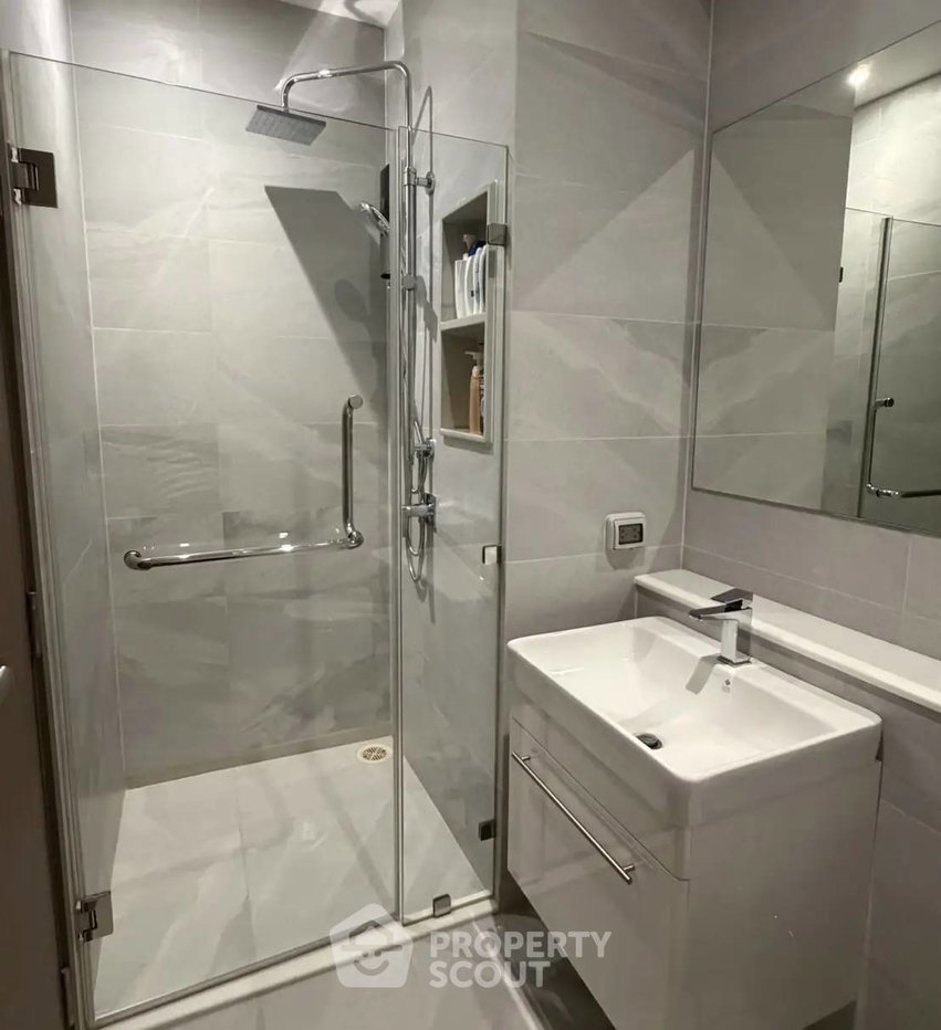 picture 24th-Floor 2-BR Condo At Rhythm Ekkamai Estate BTS Thong Lor (ID 3169919) - 19/20
