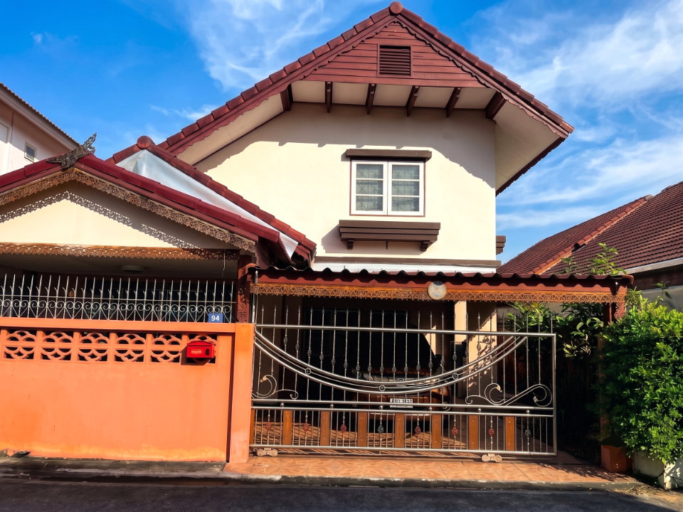 ✨ให้เช่า บ้านเดี่ยว หมู่บ้านพลอยไพลิน ใกล้สนามบินดอนเมือง 2 ชั้น 3 นอน 2 น้ำ 42 ตรว 17000 บาท