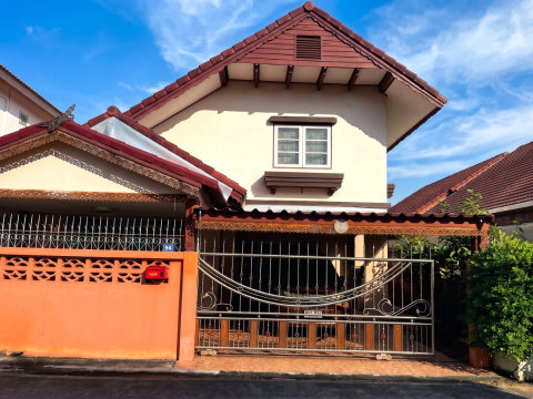 ✨ให้เช่า บ้านเดี่ยว หมู่บ้านพลอยไพลิน ใกล้สนามบินดอนเมือง 2 ชั้น 3 นอน 2 น้ำ 42 ตรว 17000 บาท