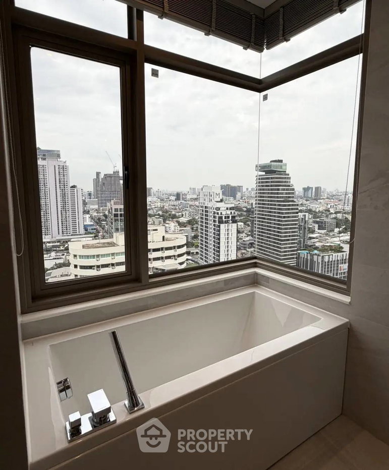 picture 24th-Floor 2-BR Condo At Rhythm Ekkamai Estate BTS Thong Lor (ID 3169919) - 15/20