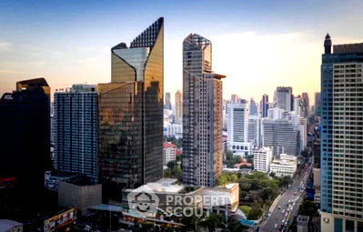 คอนโดให้เช่า : ใกล้ MRT เพชรบุรี 100 ม. | คอนโด 1 ห้องนอน The Esse At Singha Complex (ID 3171119)