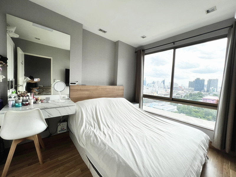 รูป ให้เช่าห้องสวย!! เฟอร์ครบ Casa Condo Asoke - Dindaeng คาซ่า คอนโด อโศก - ดินแดง 30 ตร.ม. ชั้น 19 ทำเลดี หิ้วกระเป๋าเข้าอยู่ได้เลย - รูปที่ 2/11